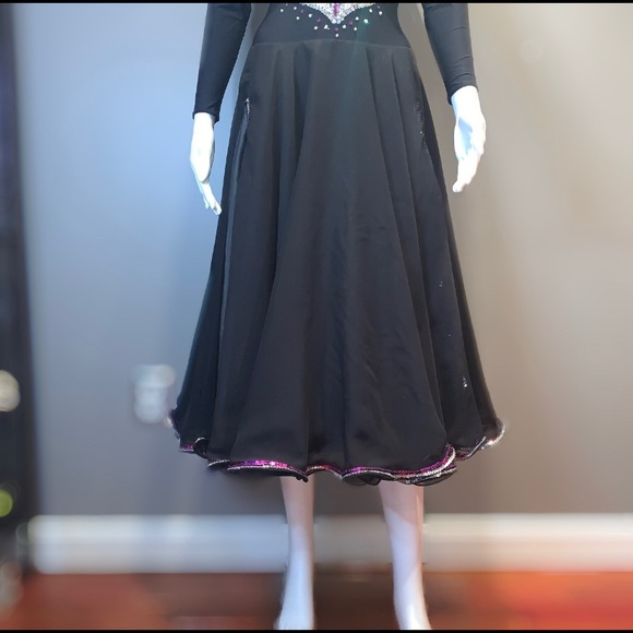 💜💃🏻 Smooth/Standard Ballroom Dance Dress 💃🏻❤️ - Picture 2 of 16